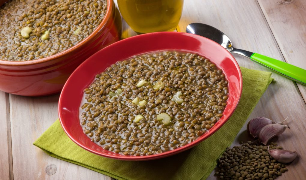 Soupe de lentilles épicée