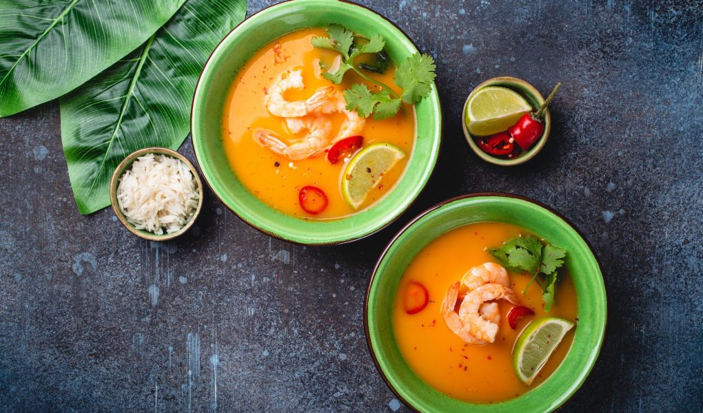Soupe thaïe à la noix de coco et au poulet